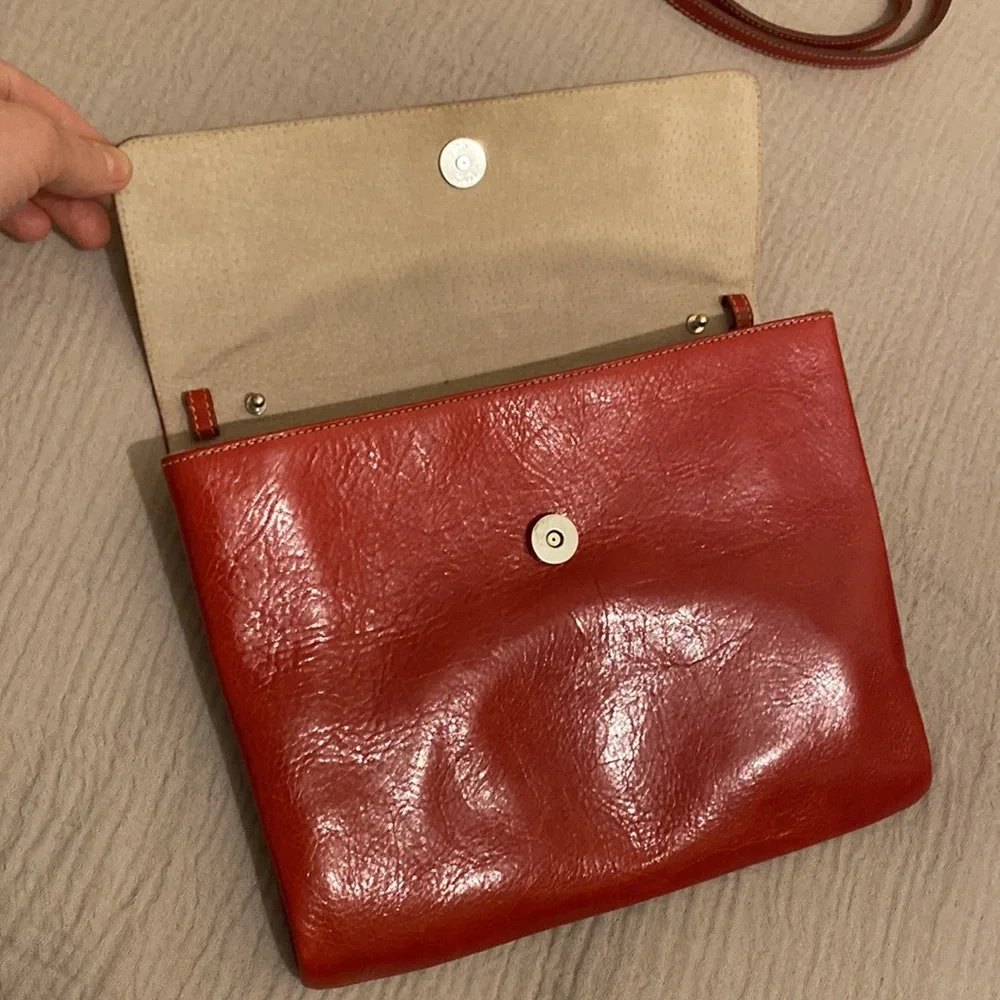 Kate Spade Elegant Red Leather Clutch / Shoulder bag . Made in Italy